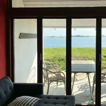 別荘 Fisherman's House By Lillebaelt With A Unique View *